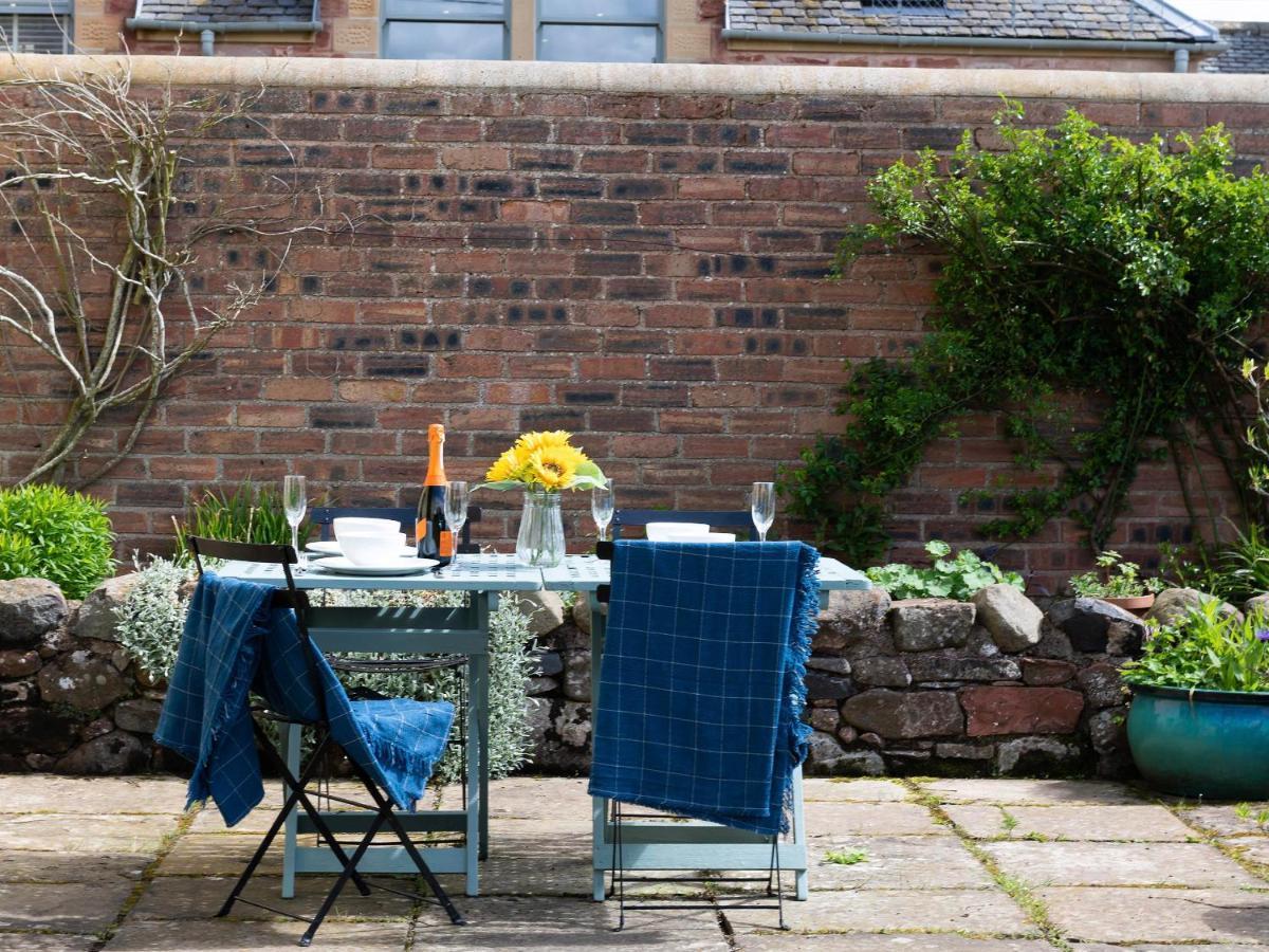 Stable Yard Cottage Greenlaw Bagian luar foto